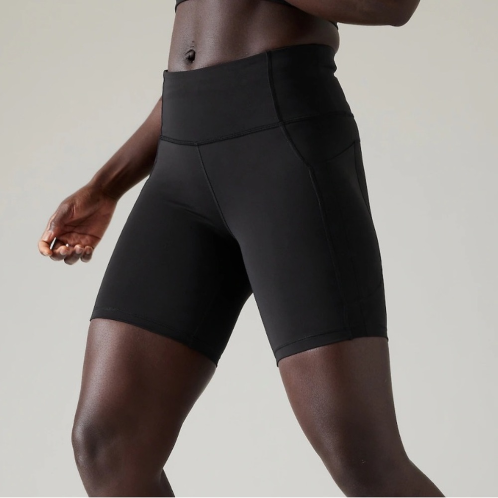 Athleta Ultimate II Stash 7” Short Size XL